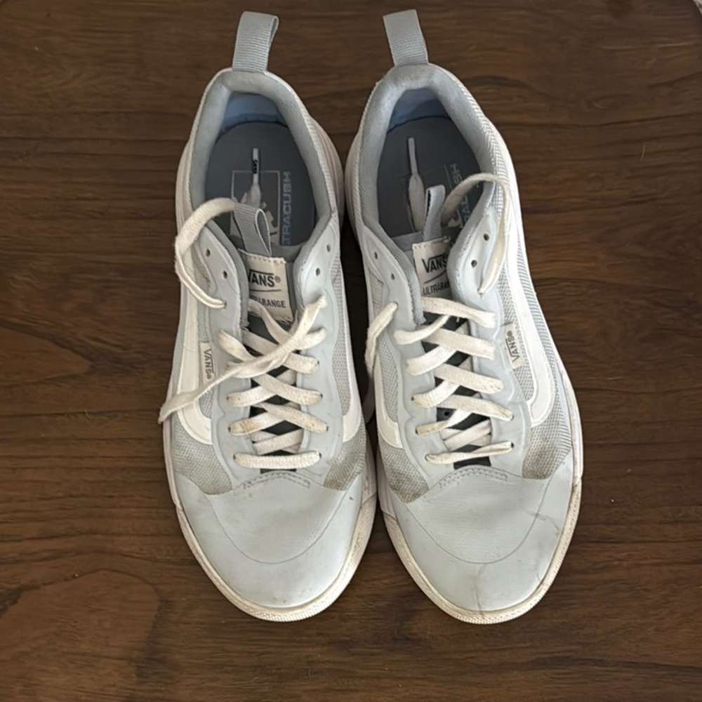 Vans Ultra range Classic White Sneakers size 9